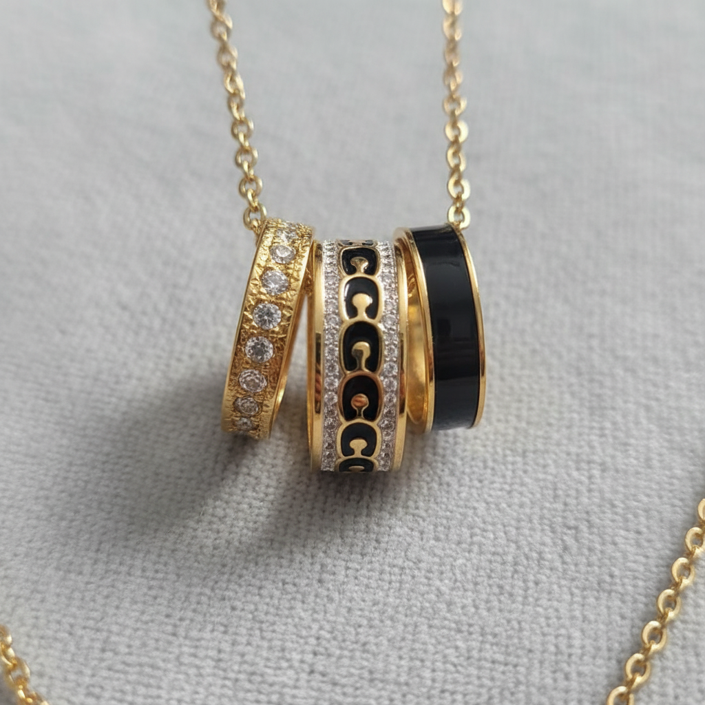 Coach Signature Rondell rings macro detail