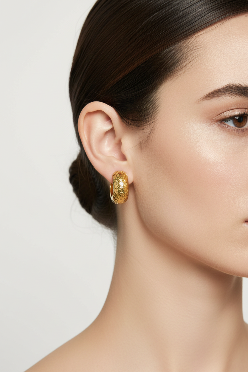 On-model ear shot