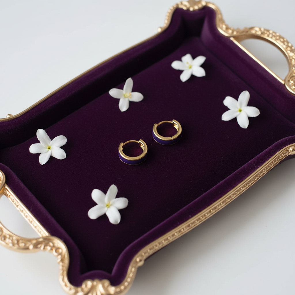 Kendra Scott Ainsley Huggies - purple velvet tray