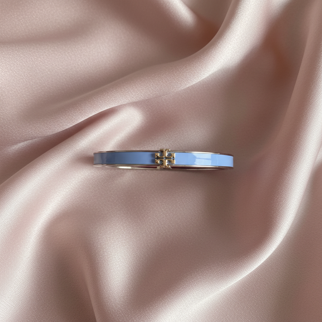 Silk flat lay